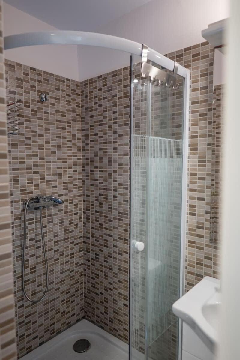 Chic Central Flat With River View Budapest Exteriör bild