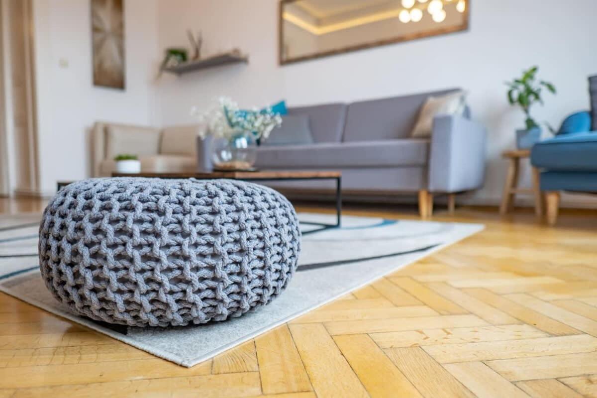 Chic Central Flat With River View Budapest Exteriör bild